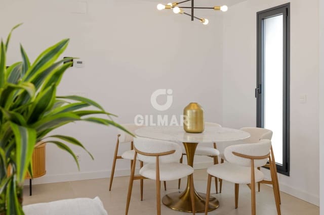 Pareado de 3 habitaciones en Nueva Atalaya, Estepona en venta con piscina garaje - 950.000 € (Ref: 9674778)