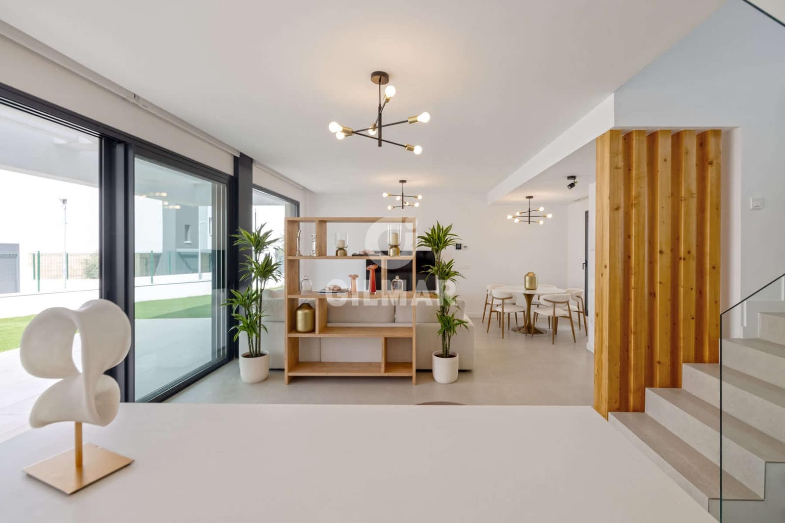 3 soverom Kjedet enebolig til salgs i New Golden Mile med svømmebasseng garasje - € 950 000 (Ref: 9674778)