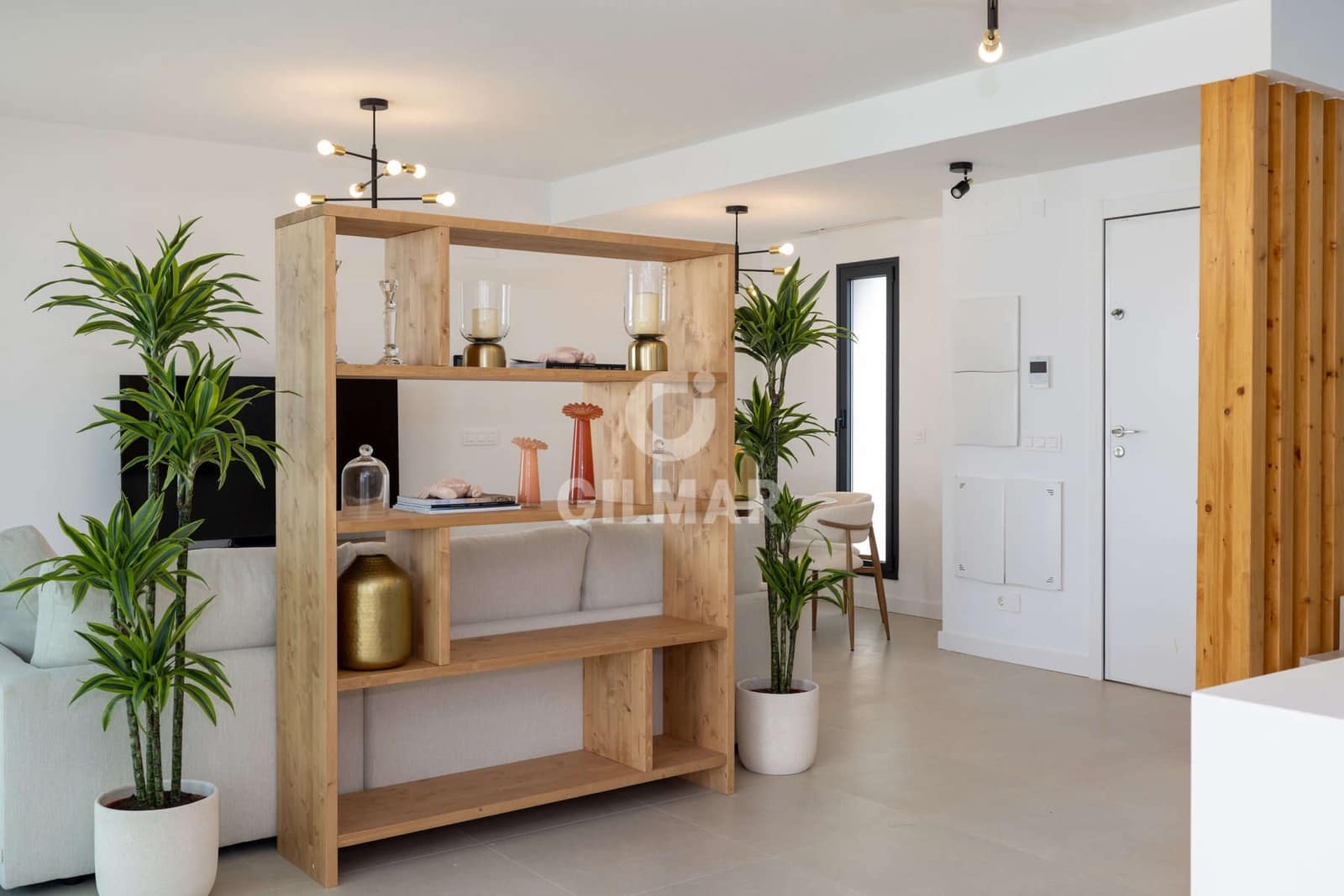 3 soverom Kjedet enebolig til salgs i New Golden Mile med svømmebasseng garasje - € 950 000 (Ref: 9674778)