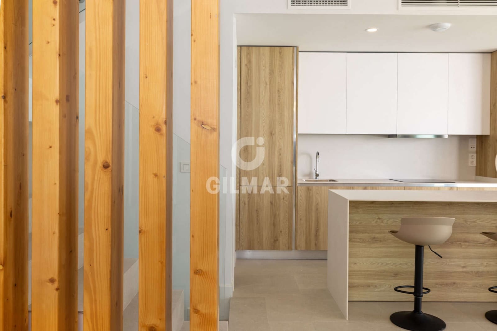 3 soverom Kjedet enebolig til salgs i New Golden Mile med svømmebasseng garasje - € 950 000 (Ref: 9674778)