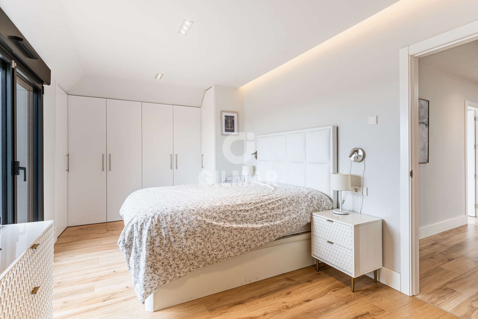 4 sypialnia Penthouse na sprzedaż w Las Rozas de Madrid z basenem garażem - 1 195 000 € (Ref: 9675982)