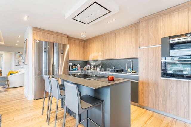 4 slaapkamer Penthouse te koop in Las Rozas de Madrid met zwembad garage - € 1.195.000 (Ref: 9675982)