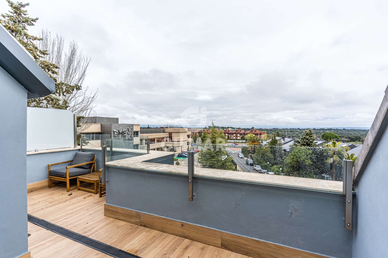 4 sypialnia Penthouse na sprzedaż w Las Rozas de Madrid z basenem garażem - 1 195 000 € (Ref: 9675982)