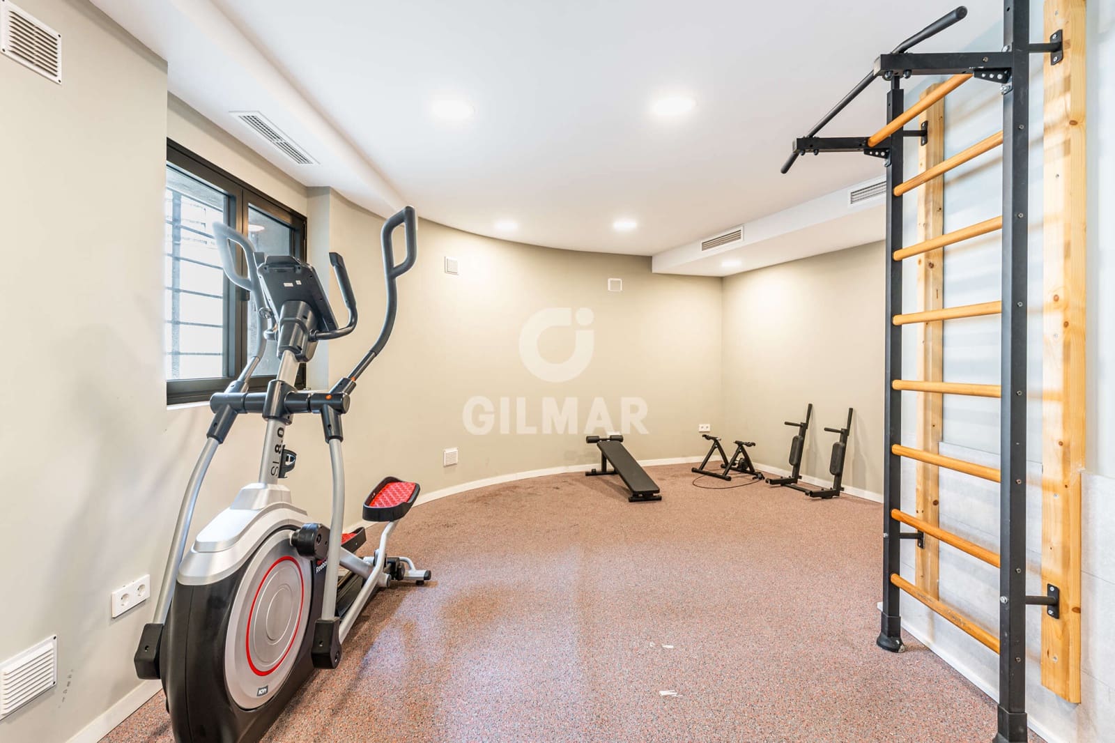 4 sypialnia Penthouse na sprzedaż w Las Rozas de Madrid z basenem garażem - 1 195 000 € (Ref: 9675982)