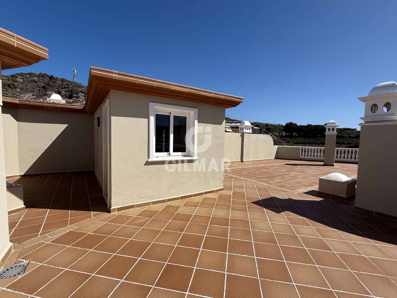 2 sovrum Takvåning till salu i Los Gigantes med pool garage - 620 000 € (Ref: 9685730)