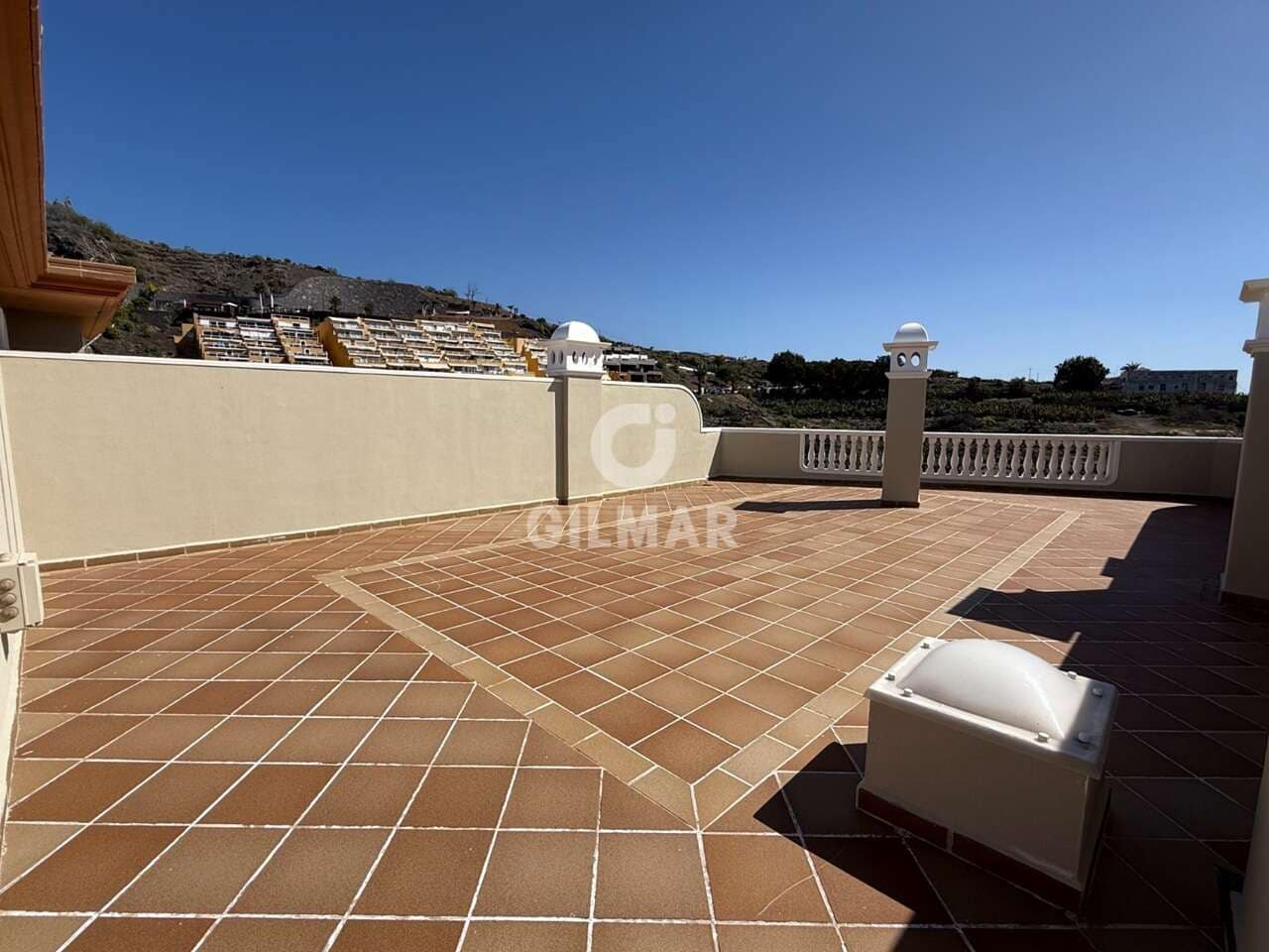 2 sovrum Takvåning till salu i Los Gigantes med pool garage - 620 000 € (Ref: 9685730)