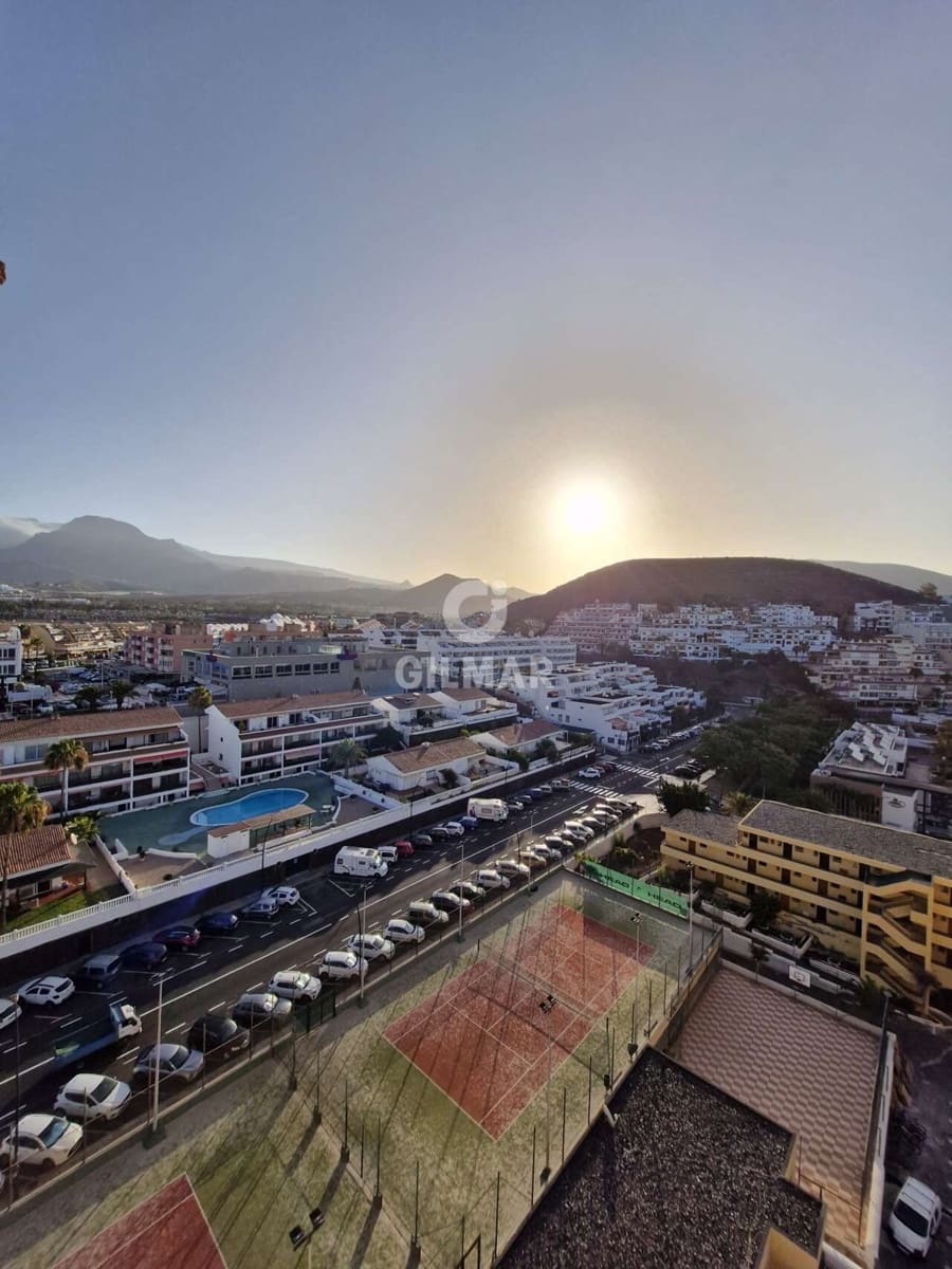 1 makuuhuone Asunto myytävänä paikassa Los Cristianos mukana uima-altaan - 575 000 € (Ref: 9685732)