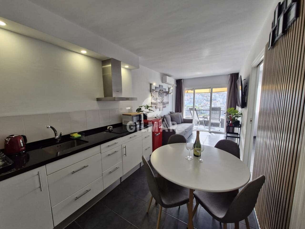 1 makuuhuone Asunto myytävänä paikassa Los Cristianos mukana uima-altaan - 575 000 € (Ref: 9685732)