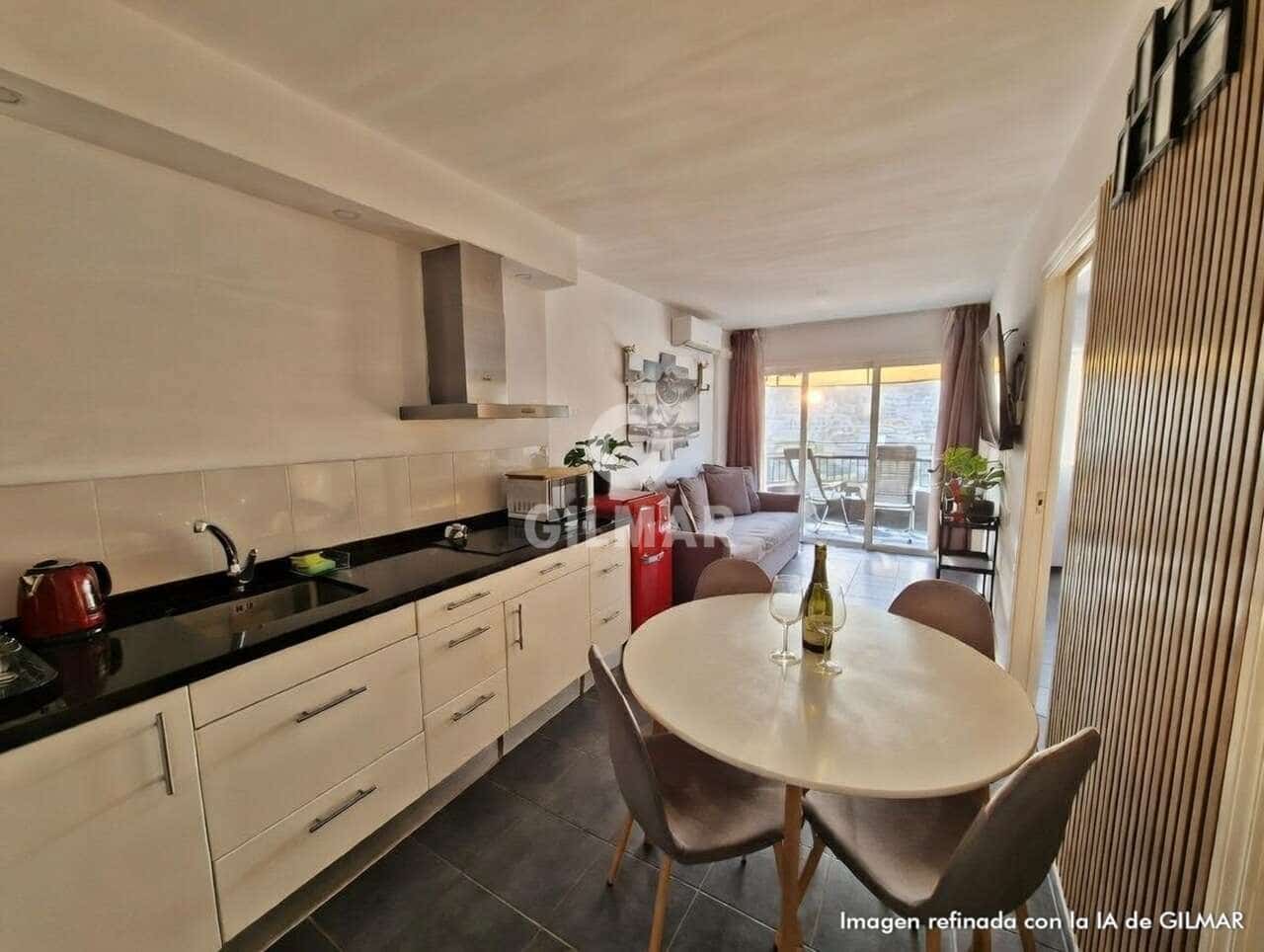 1 bedroom Flat for sale in Los Cristianos with pool - € 575,000 (Ref: 9685732)