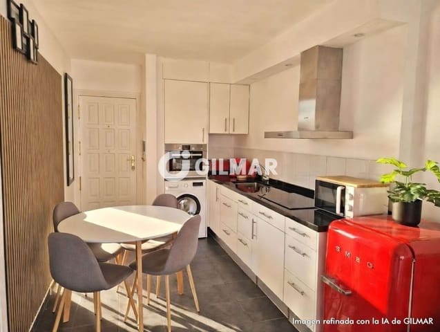 Piso de 1 habitación en Playa de las Americas, Arona en venta con piscina - 550.000 € (Ref: 9685732)