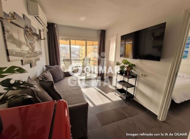 Piso de 1 habitación en Playa de las Americas, Arona en venta con piscina - 550.000 € (Ref: 9685732)