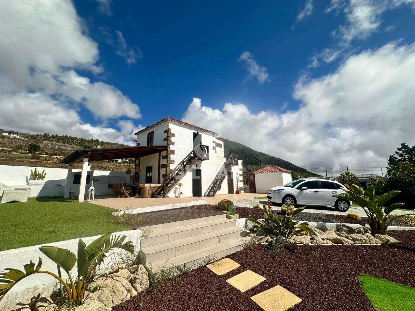 2 camera da letto Villa in vendita in Tejina de Guia de Isora con piscina garage - 695.000 € (Rif: 9688620)