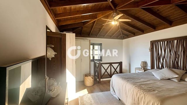 2 chambre Villa/Maison à vendre à Tejina de Guia de Isora, Guía de Isora avec piscine garage - 695 000 € (Ref: 9688620)