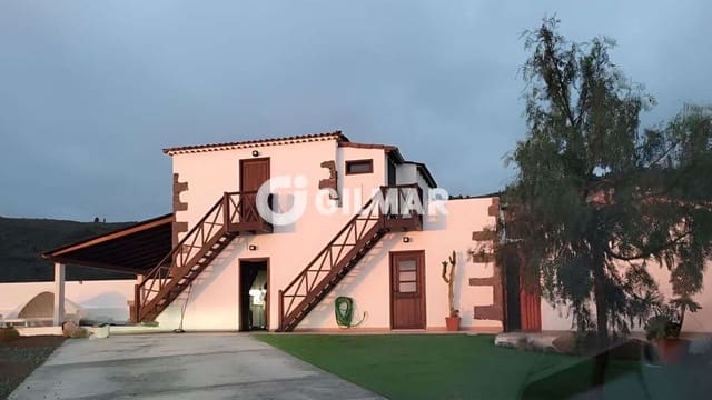 2 chambre Villa/Maison à vendre à Tejina de Guia de Isora, Guía de Isora avec piscine garage - 695 000 € (Ref: 9688620)