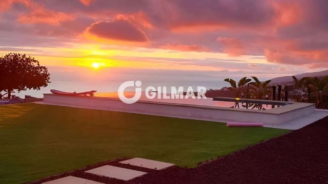 2 chambre Villa/Maison à vendre à Tejina de Guia de Isora, Guía de Isora avec piscine garage - 695 000 € (Ref: 9688620)