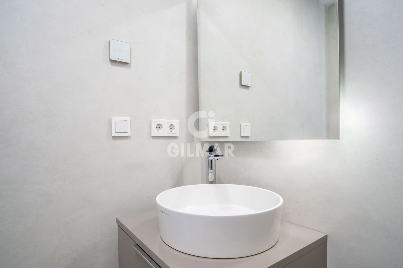 3 bedroom Flat for sale in Estepona with pool garage - € 1,150,000 (Ref: 9688621)