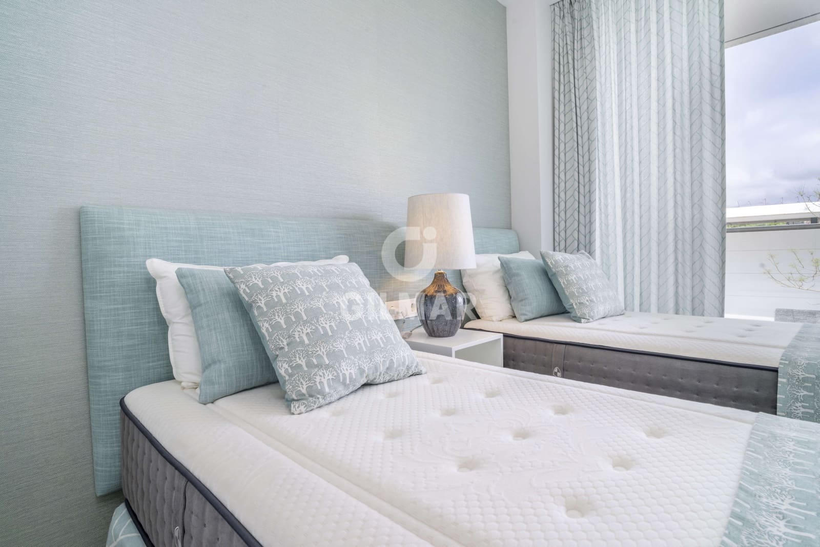 3 bedroom Flat for sale in Estepona with pool garage - € 1,150,000 (Ref: 9688621)