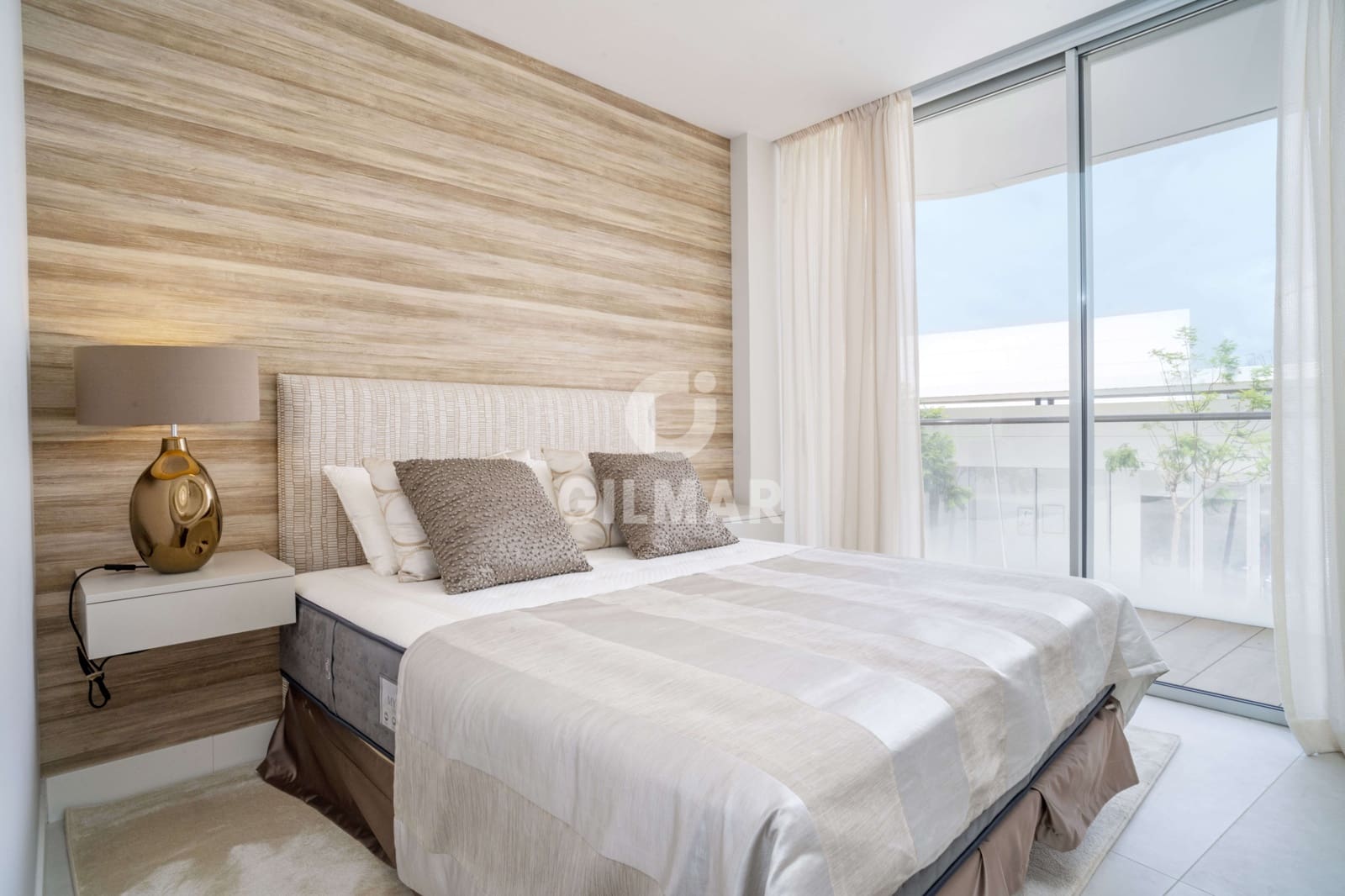 3 bedroom Flat for sale in Estepona with pool garage - € 1,150,000 (Ref: 9688621)