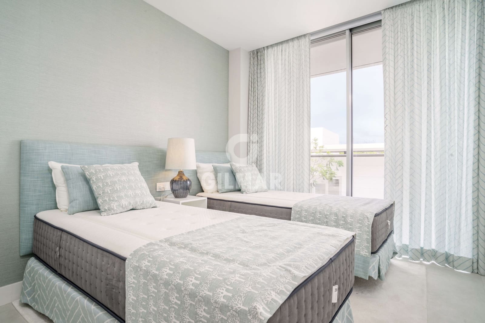 3 bedroom Flat for sale in Estepona with pool garage - € 1,150,000 (Ref: 9688621)