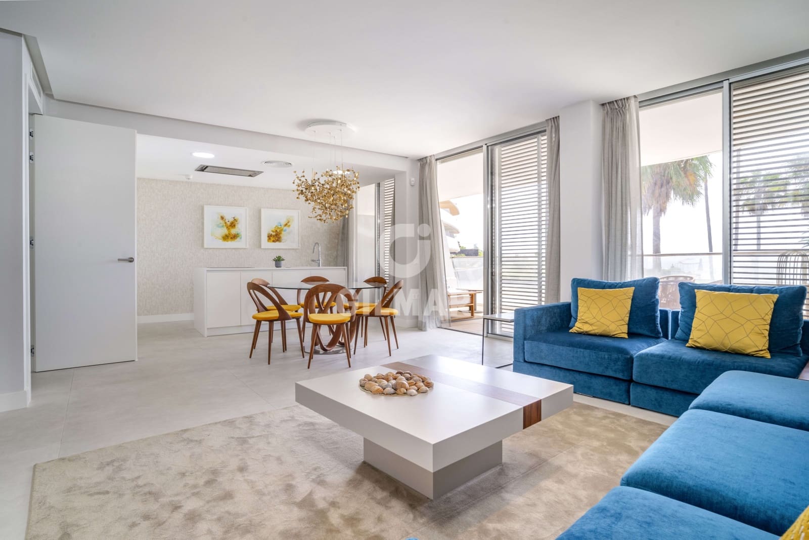 3 bedroom Flat for sale in Estepona with pool garage - € 1,150,000 (Ref: 9688621)