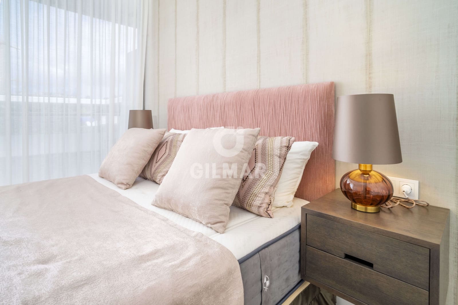 3 bedroom Flat for sale in Estepona with pool garage - € 1,150,000 (Ref: 9688621)