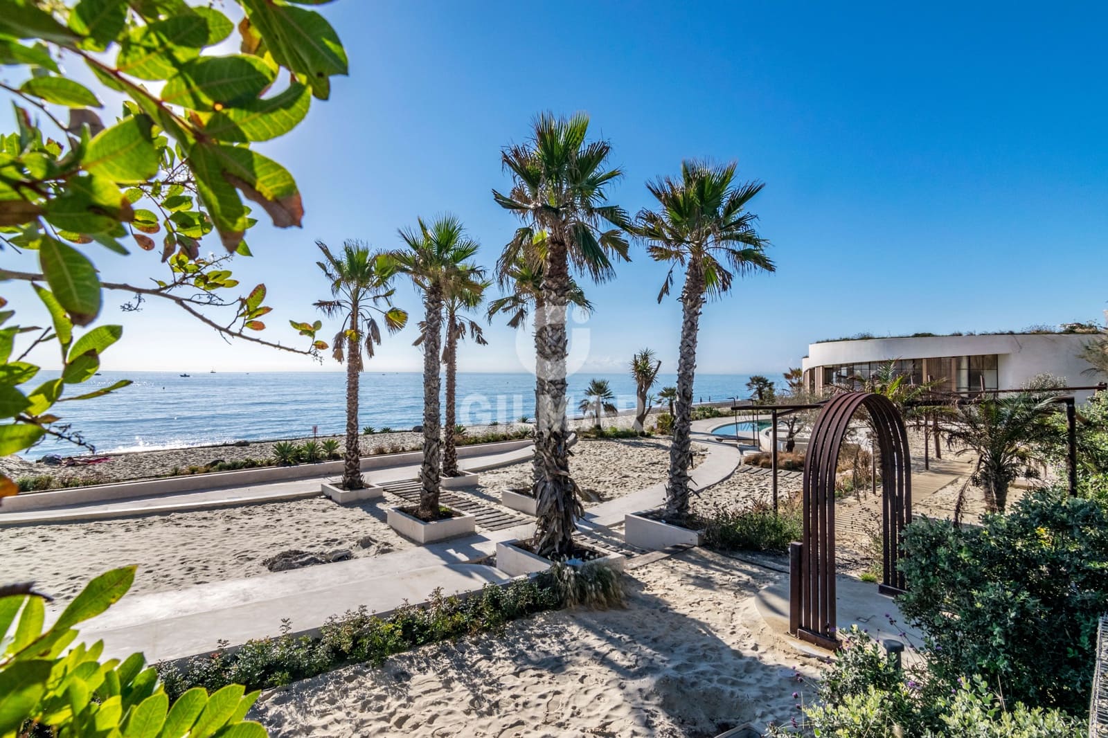 3 bedroom Flat for sale in Estepona with pool garage - € 1,150,000 (Ref: 9688621)