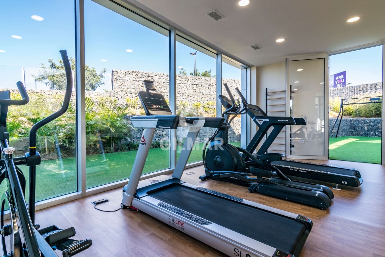 3 bedroom Flat for sale in Estepona with pool garage - € 1,150,000 (Ref: 9688621)