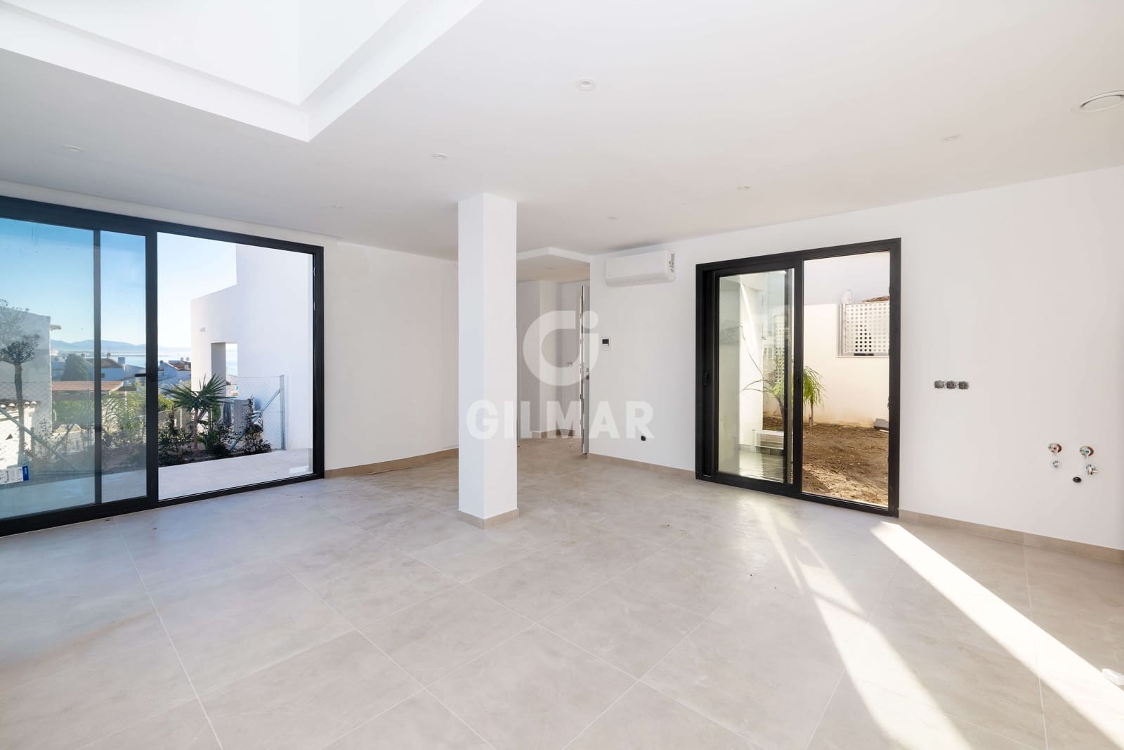 2 quarto Moradia em Banda para venda em Bahia Dorada com piscina - 610 000 € (Ref: 9688622)