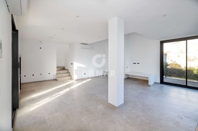 2 Zimmer Reihenhaus zu verkaufen in Bahía Dorada, Estepona mit Pool - 610.000 € (Ref: 9688622)