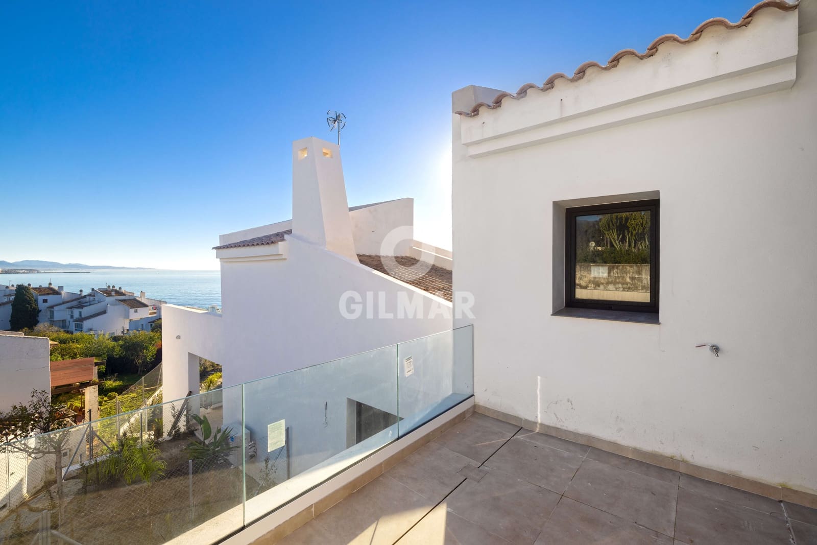 2 quarto Moradia em Banda para venda em Bahia Dorada com piscina - 610 000 € (Ref: 9688622)