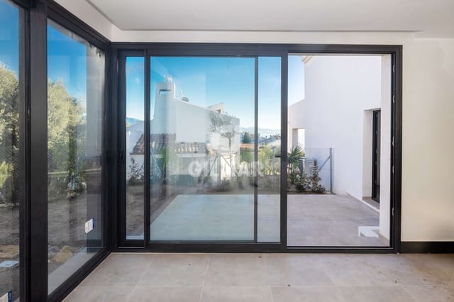 2 Zimmer Reihenhaus zu verkaufen in Bahía Dorada, Estepona mit Pool - 610.000 € (Ref: 9688622)