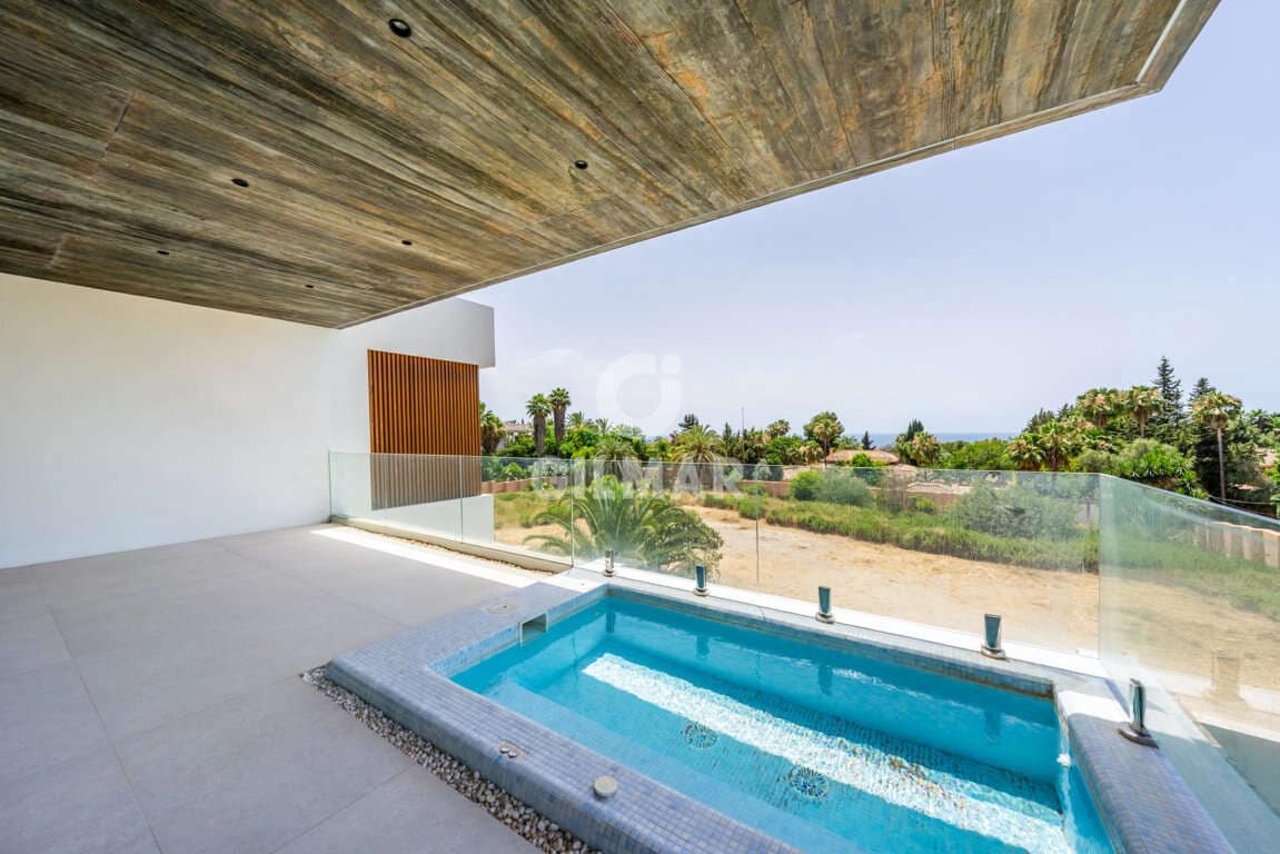 Chalet de 5 habitaciones en Marbella en venta con piscina garaje - 3.650.000 € (Ref: 9696773)