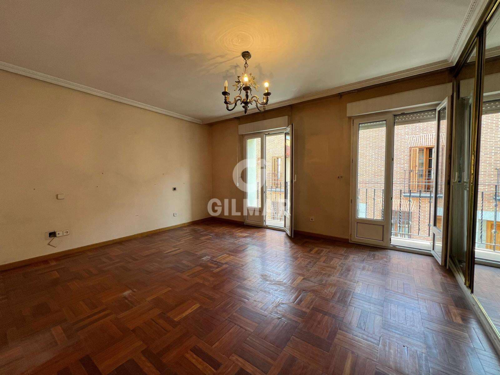4 chambre Villa/Maison Mitoyenne à vendre à Madrid ville avec garage - 849 000 € (Ref: 9699286)