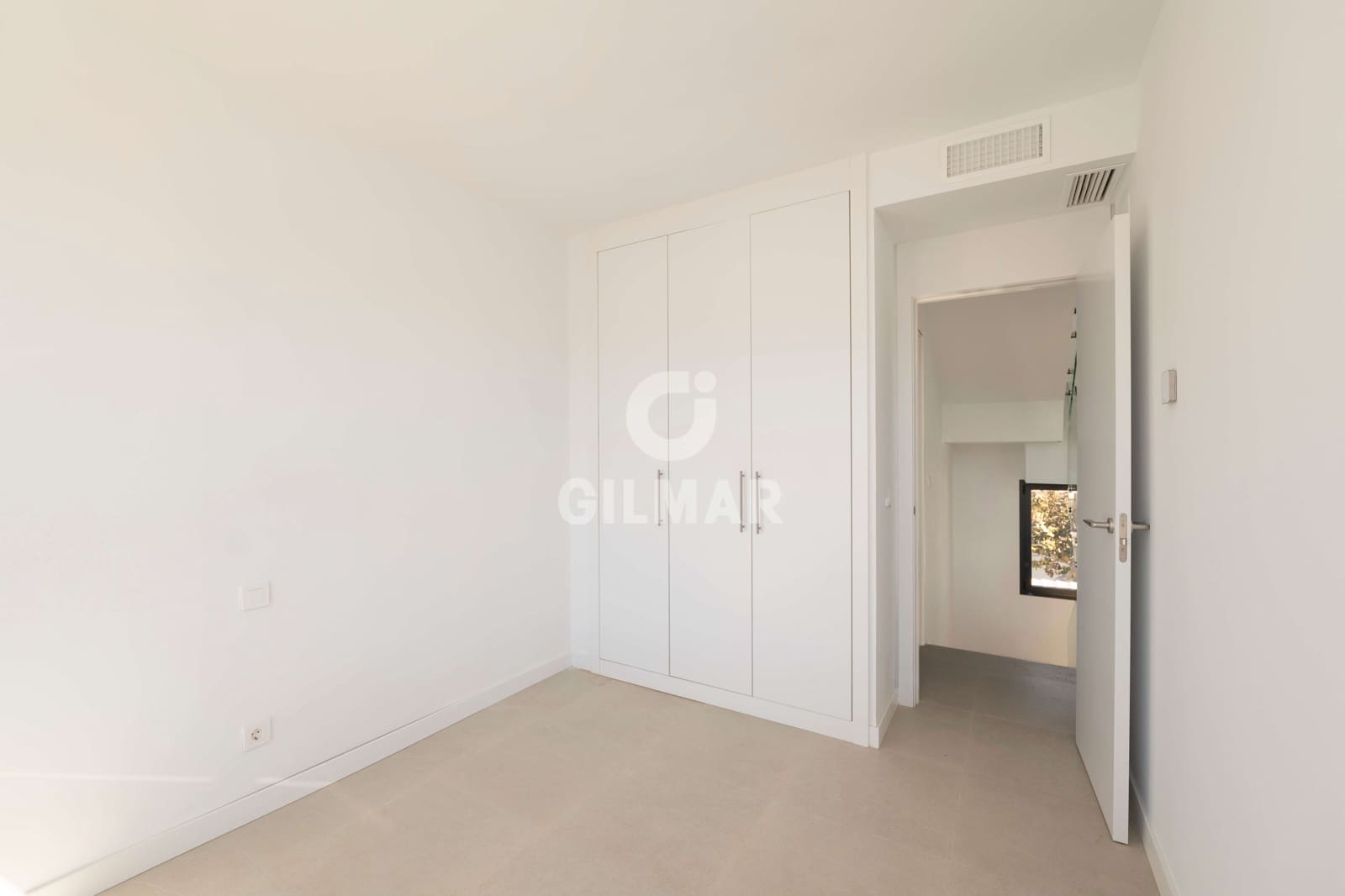 3 camera da letto Villetta Bifamiliare in vendita in El Paraiso con piscina garage - 1.250.000 € (Rif: 9700174)