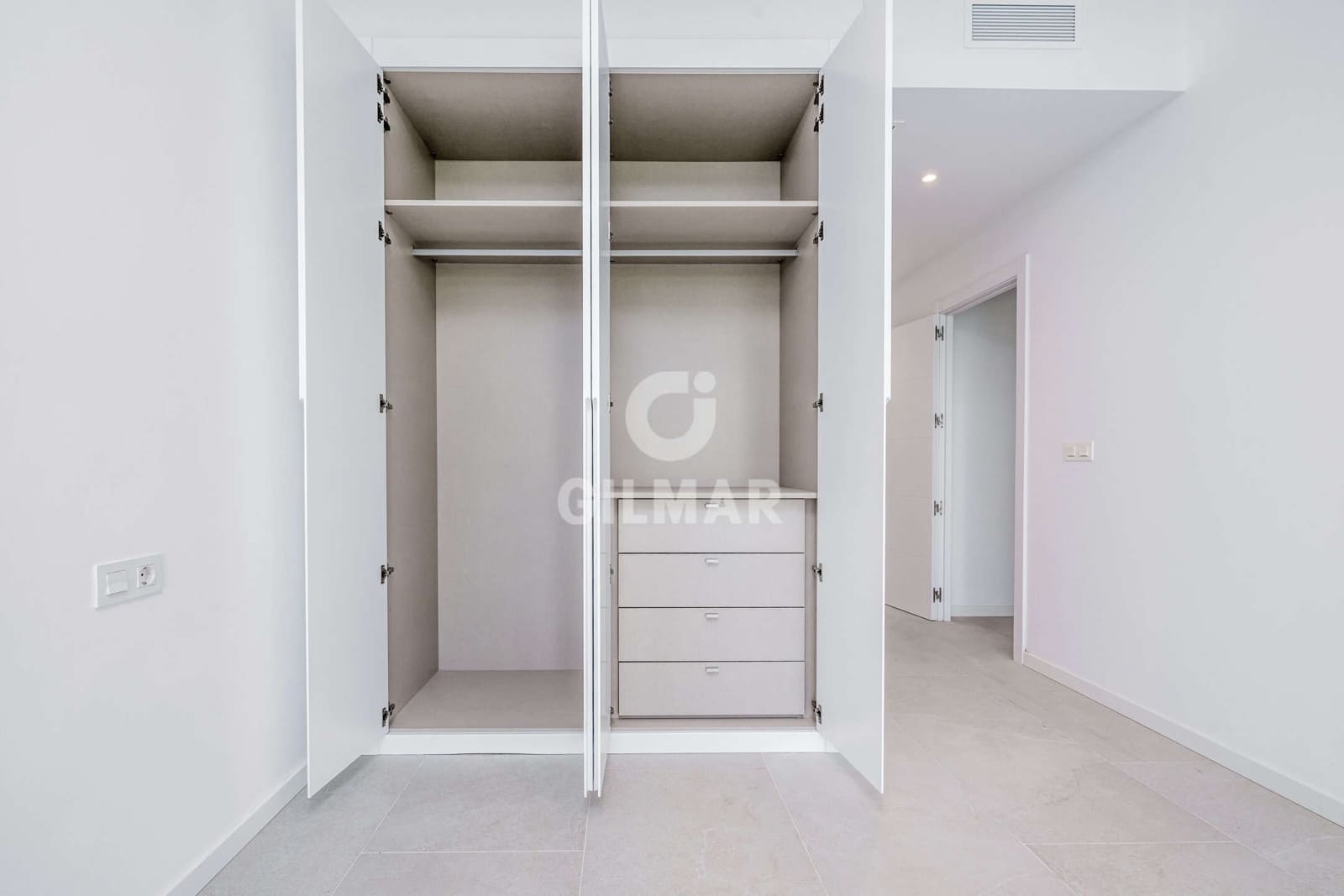 3 bedroom Flat for sale in Chipiona with pool garage - € 750,000 (Ref: 9707766)