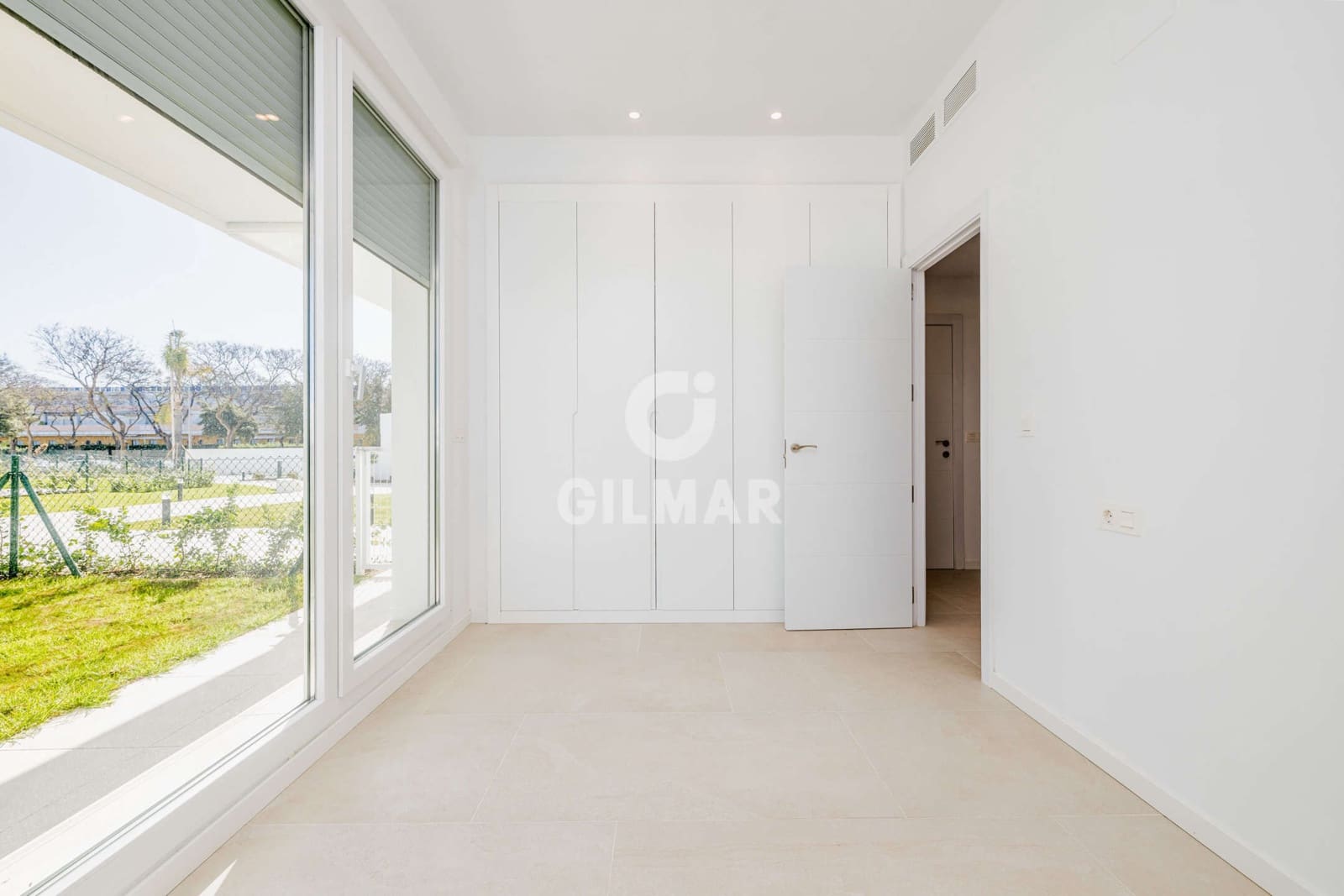 3 bedroom Flat for sale in Chipiona with pool garage - € 750,000 (Ref: 9707766)