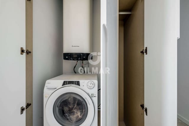 Piso de 3 habitaciones en Chipiona en venta con piscina garaje - 750.000 € (Ref: 9707766)