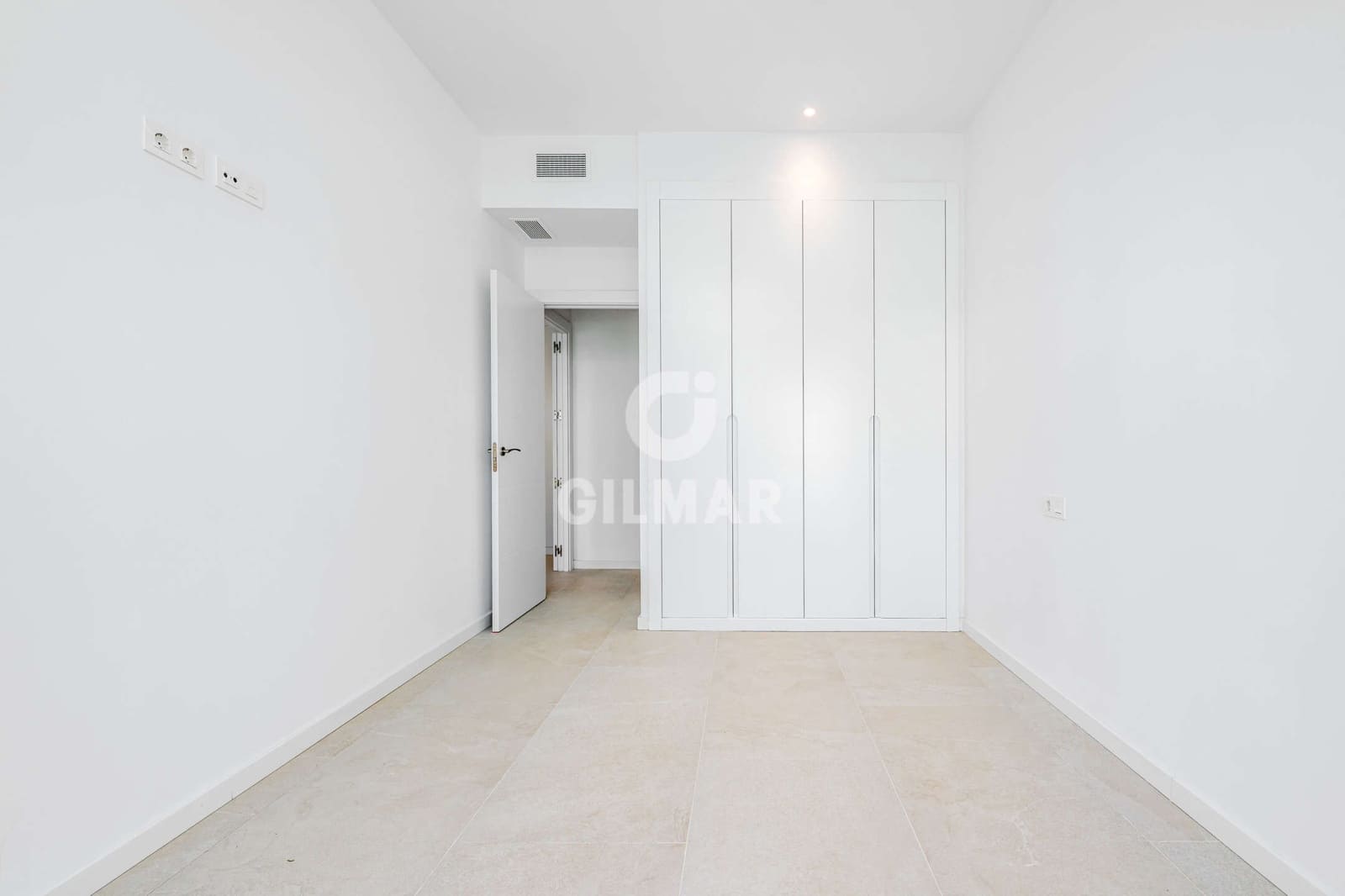 3 bedroom Flat for sale in Chipiona with pool garage - € 750,000 (Ref: 9707766)