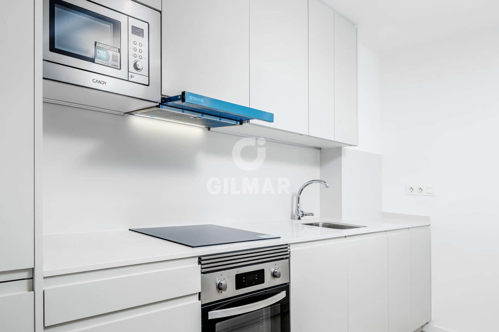 3 bedroom Flat for sale in Chipiona with pool garage - € 750,000 (Ref: 9707766)