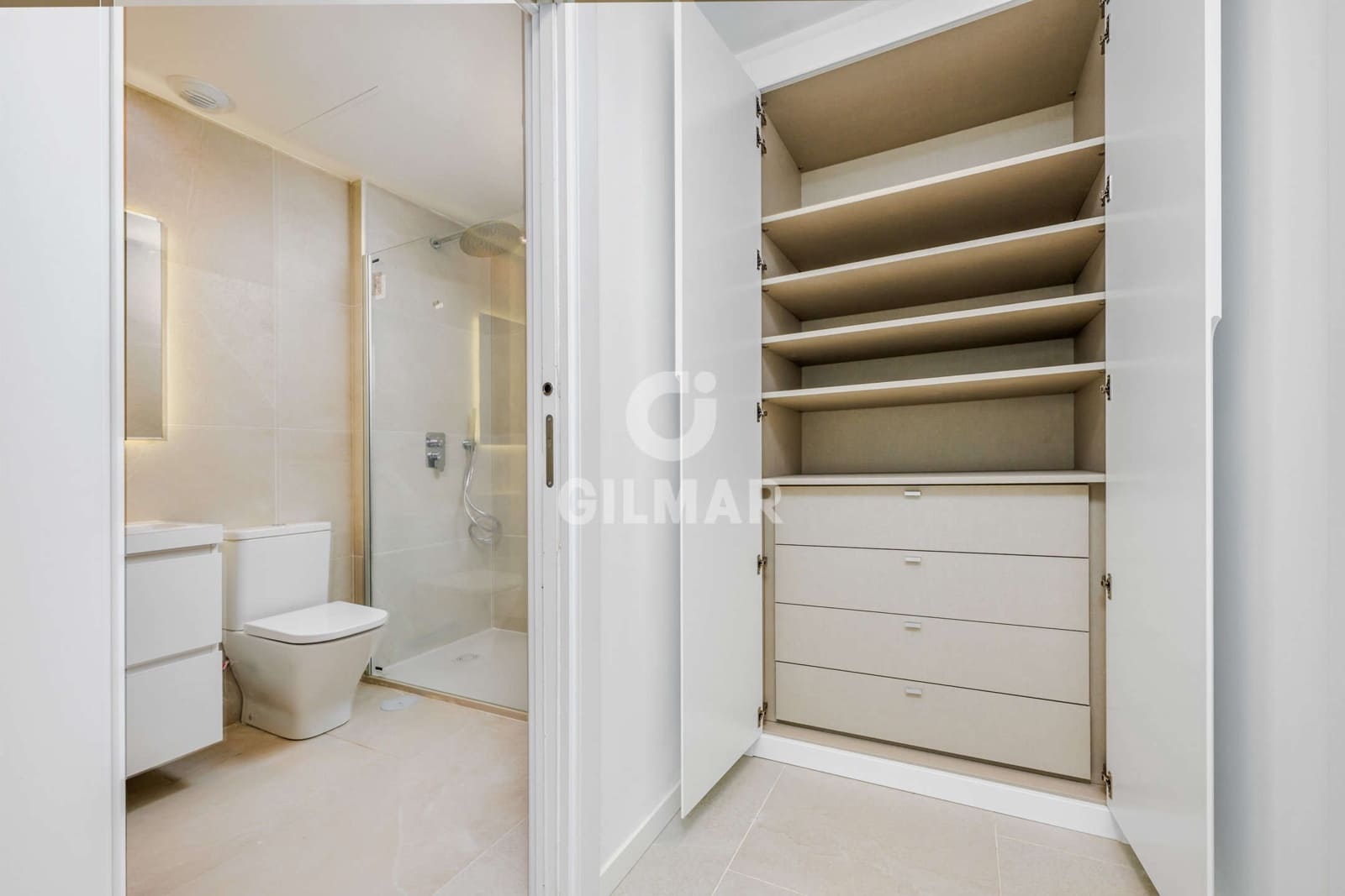 3 bedroom Flat for sale in Chipiona with pool garage - € 750,000 (Ref: 9707766)