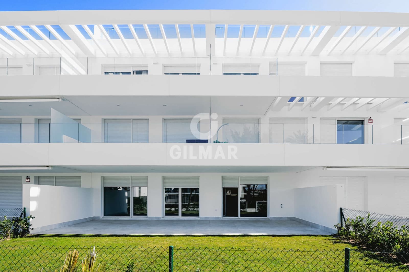 3 bedroom Flat for sale in Chipiona with pool garage - € 750,000 (Ref: 9707766)