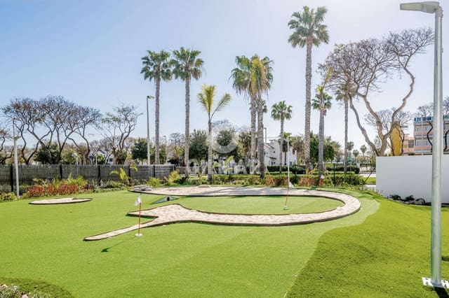 Piso de 3 habitaciones en Chipiona en venta con piscina garaje - 750.000 € (Ref: 9707766)