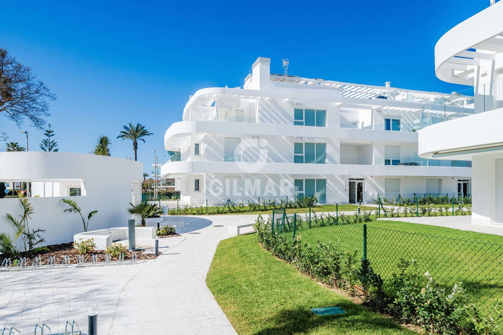 3 bedroom Flat for sale in Chipiona with pool garage - € 750,000 (Ref: 9707766)