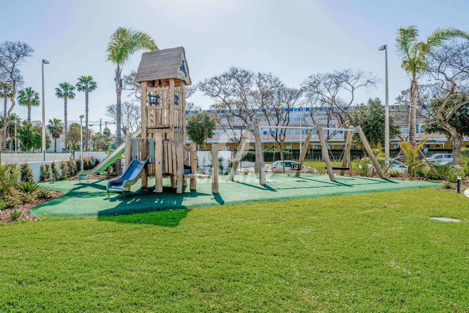 3 bedroom Flat for sale in Chipiona with pool garage - € 750,000 (Ref: 9707766)