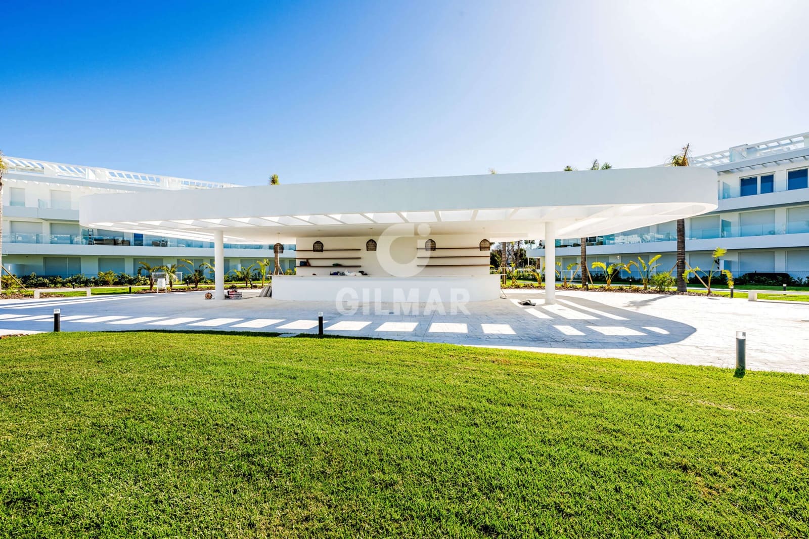 3 bedroom Flat for sale in Chipiona with pool garage - € 750,000 (Ref: 9707766)