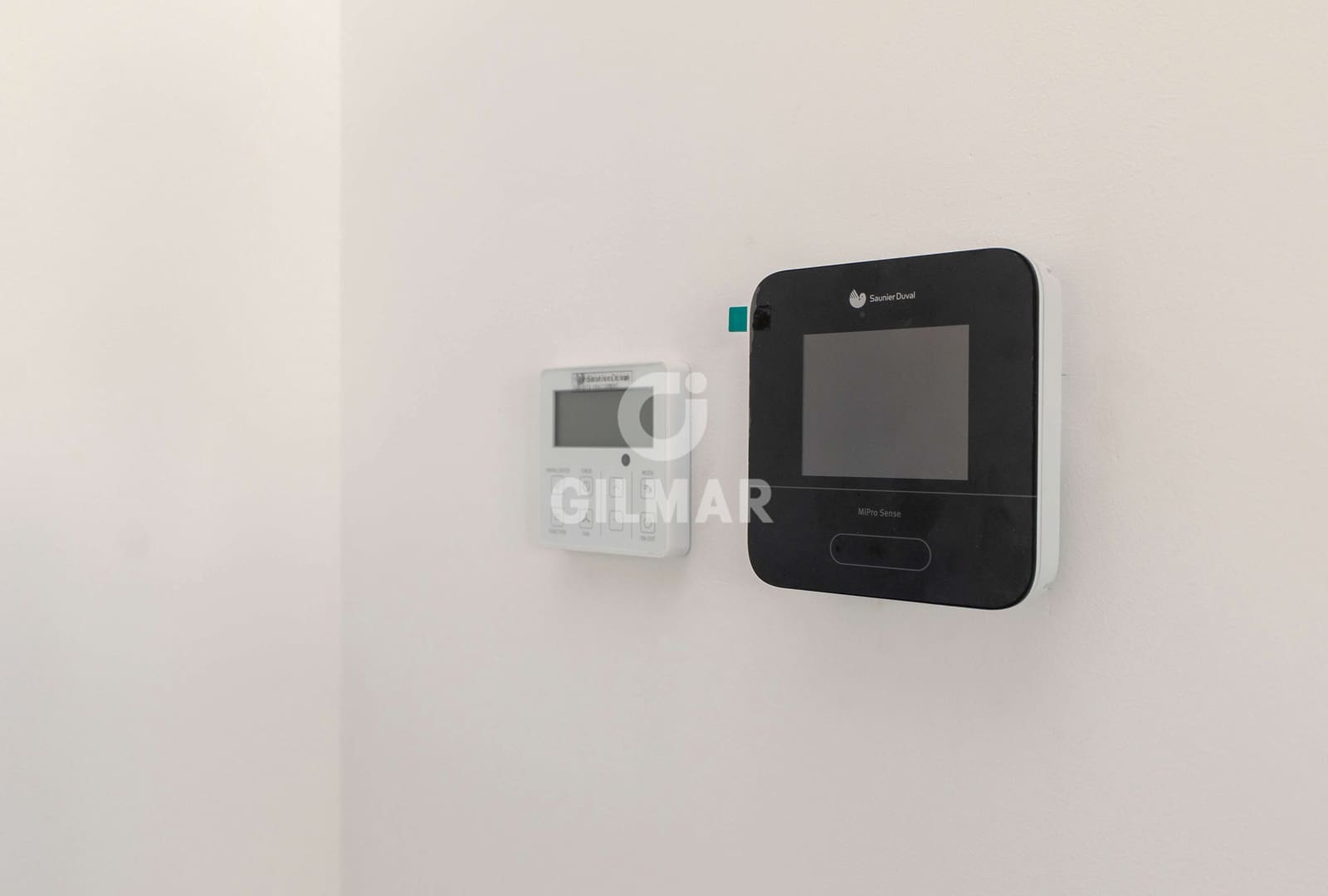 3 soveværelse Semi-Rækkehus til salg i Estepona med swimmingpool garage - € 1.050.000 (Ref: 9709103)