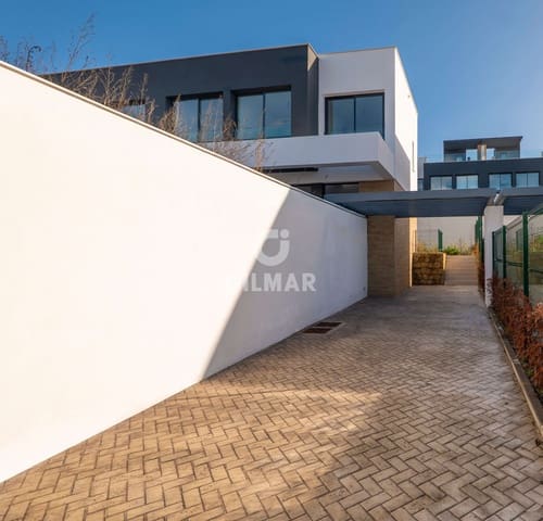 3 sypialnia Dom blizniak na sprzedaż w Nueva Atalaya, Estepona z basenem garażem - 1 050 000 € (Ref: 9709103)