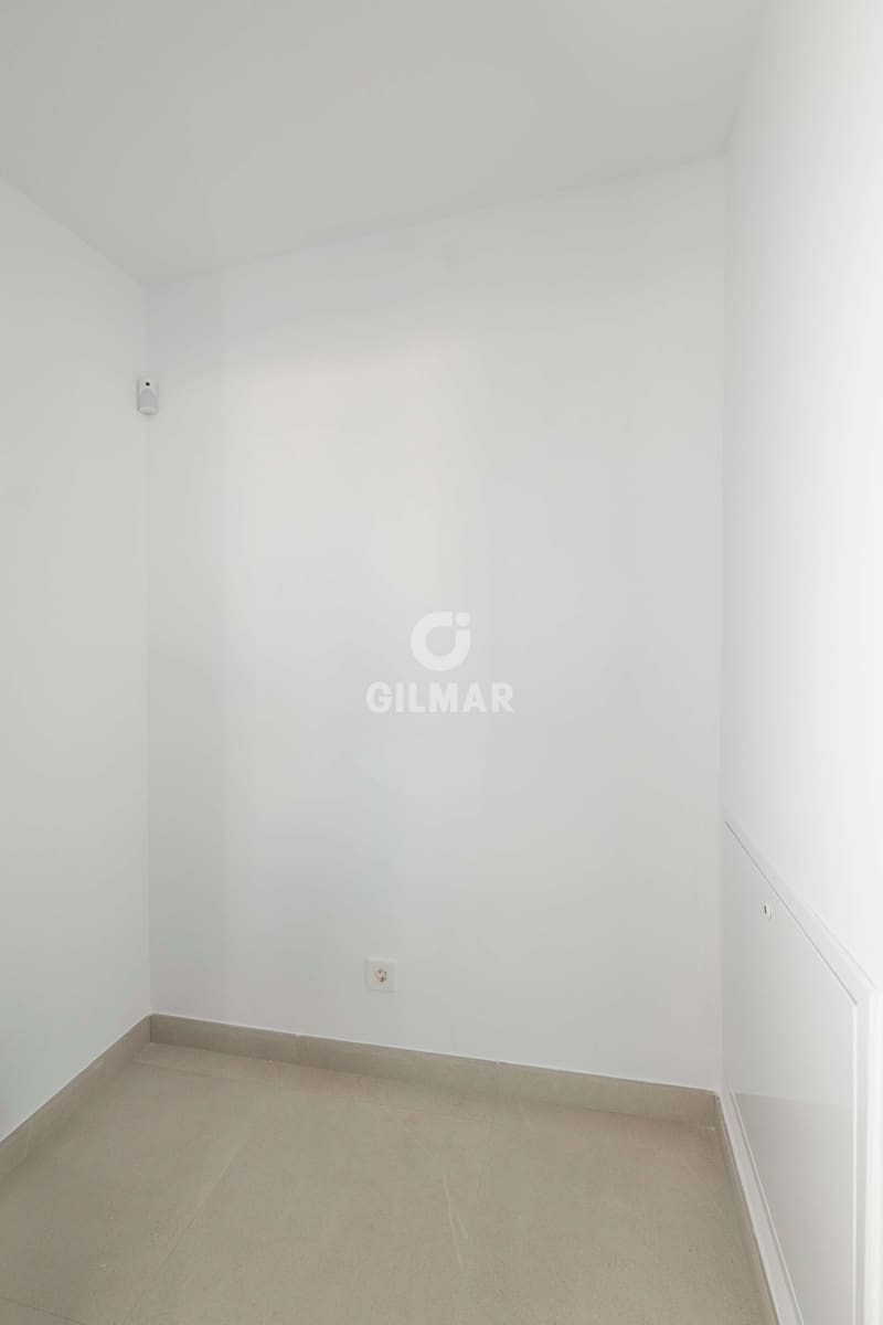 3 soveværelse Semi-Rækkehus til salg i Estepona med swimmingpool garage - € 1.050.000 (Ref: 9709103)