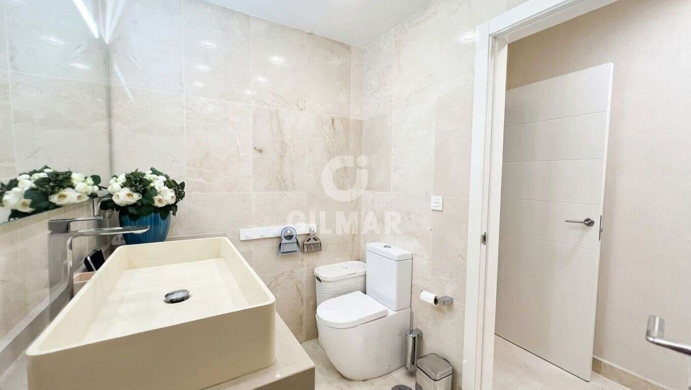 2 sovrum Lägenhet till salu i La Caleta Adeje med pool garage - 949 000 € (Ref: 9715680)