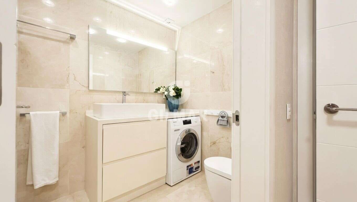 2 sovrum Lägenhet till salu i La Caleta Adeje med pool garage - 949 000 € (Ref: 9715680)